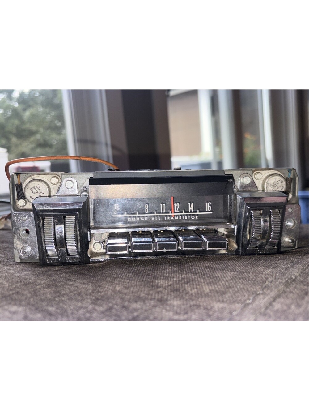 1967 Dodge Polars | AM Radio Thumb Wheel Radio Model 377 | OE